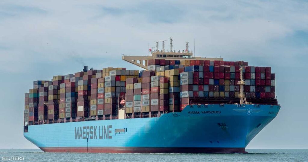 وقف الإضراب بموانئ أميركا يهبط بأسهم شركات الشحن في أوروبا