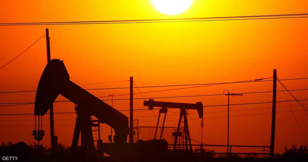 النفط يصعد بعد عقوبات إضافية تستهدف إمدادات روسيا