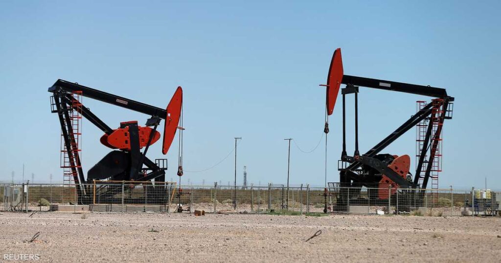 أسعار النفط ترتفع إلى أعلى مستوى في 3 أسابيع