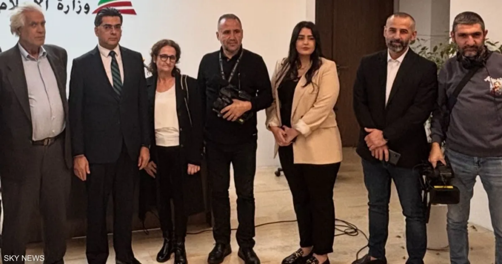 وزير إعلام لبنان: ملف "سمير كساب" قضية رسمية وأولوية وطنية